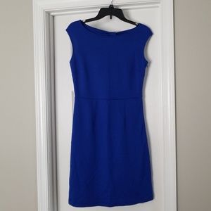 Dress with bow detail